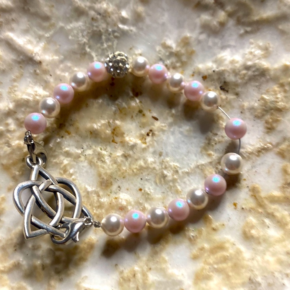 Celtic Clamps Pearls Bracelet